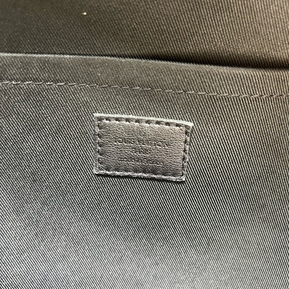 Beautiful Louis Vuitton Monogram Palm Springs MM Backpack - Picture 4 of 12